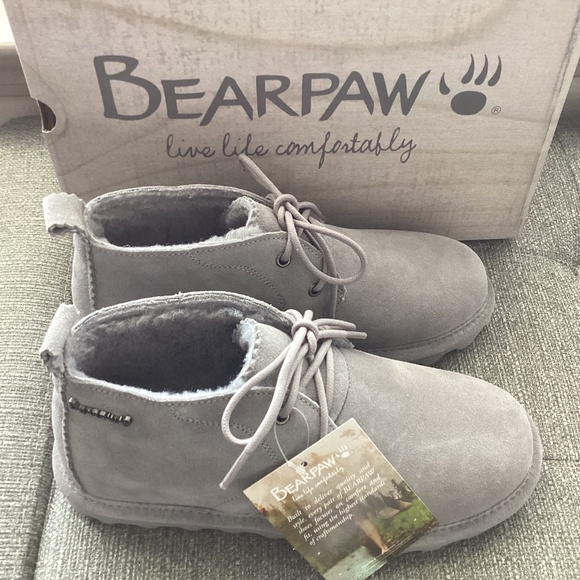 BEARPAW Skye Genuine Shearling Lined Suede Chukka Boot (Women) 7M - Picture 1 of 13